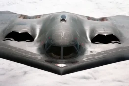 Northrop B-2 Spirit – Latający Duch Strategicznej Dominacji.